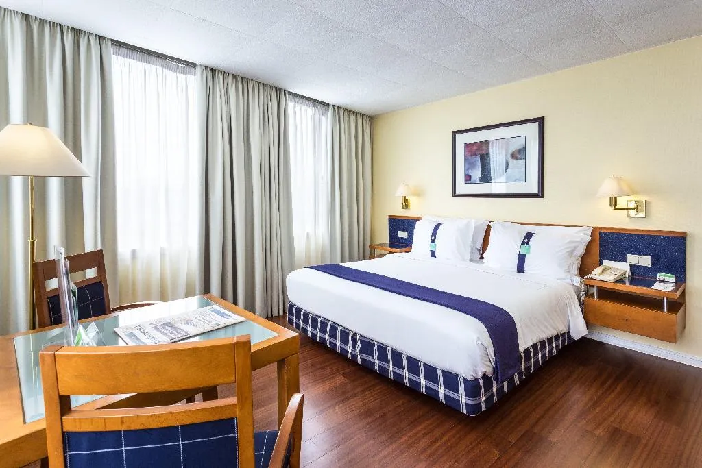 SUITE KING SIZE BED Room, Holiday Inn Lisboa, Lisbon