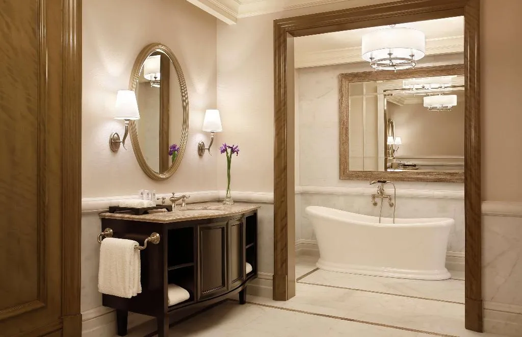SUITE SUPERIOR Room, Al Habtoor Palace, Dubai