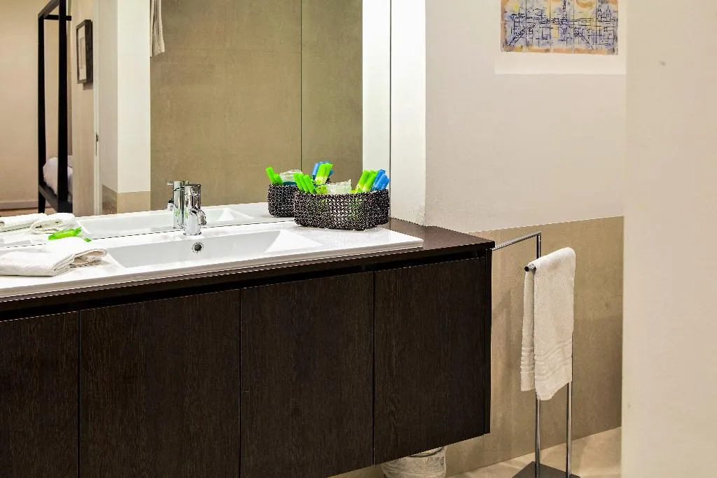 APARTMENT SUPERIOR TWO BEDROOMS Room, Casas do Porto - Ribeira Apartments, Porto