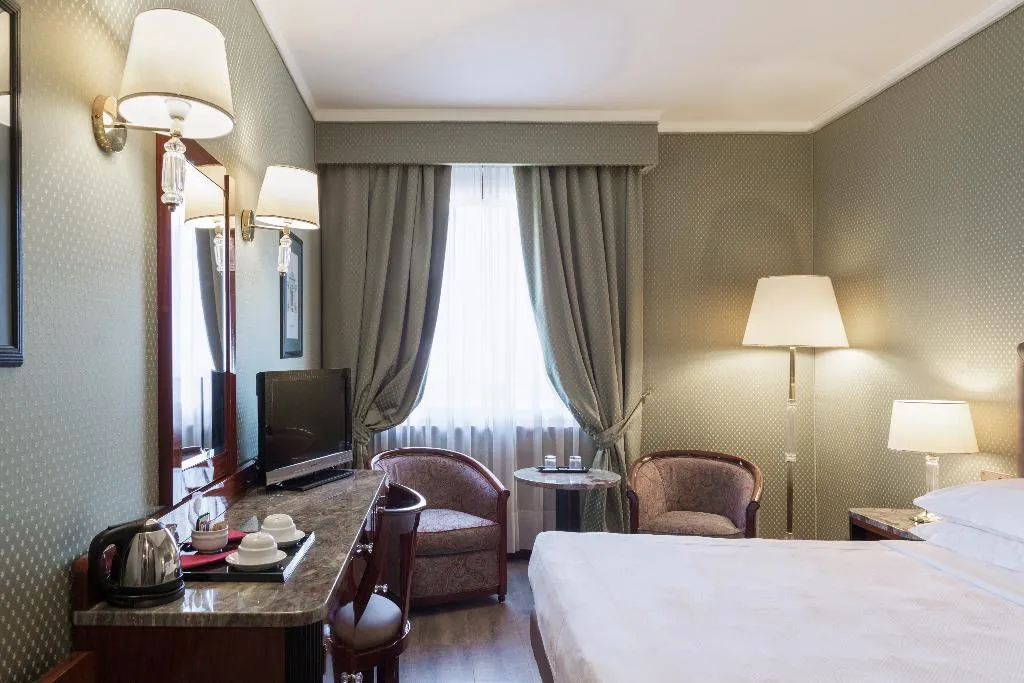 DOUBLE DELUXE Room, Doria Grand Hotel, Milan