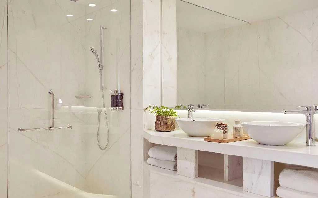 Room, Hyatt Centric Gran Via Madrid, Madrid