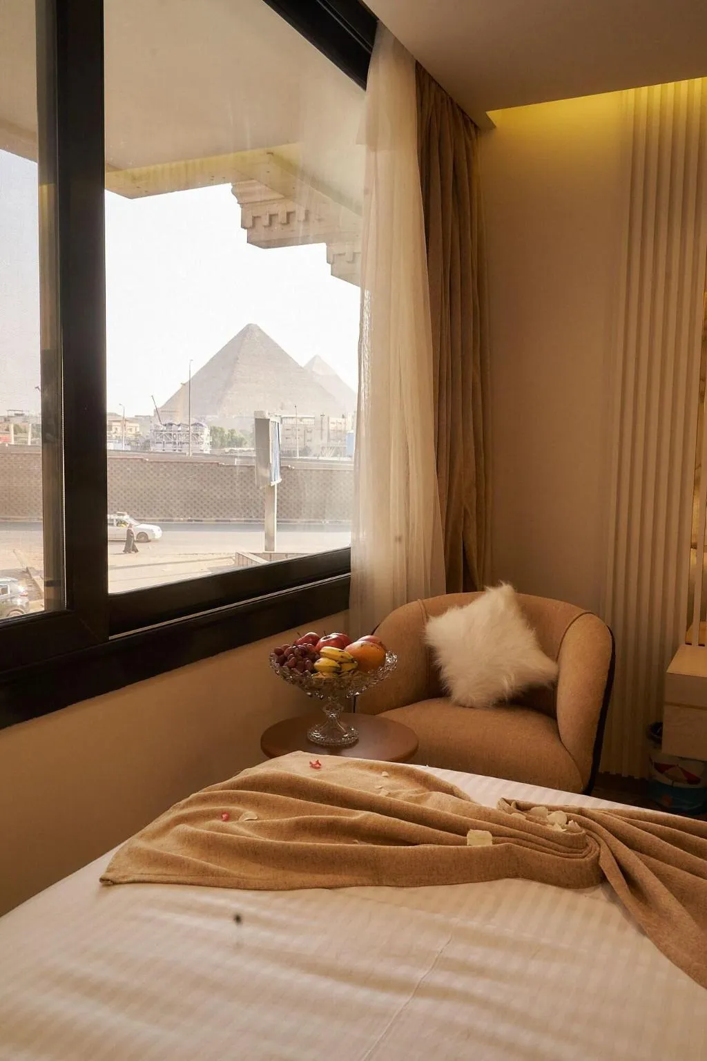 Room, Gold's Pyramids Hotel, Cairo