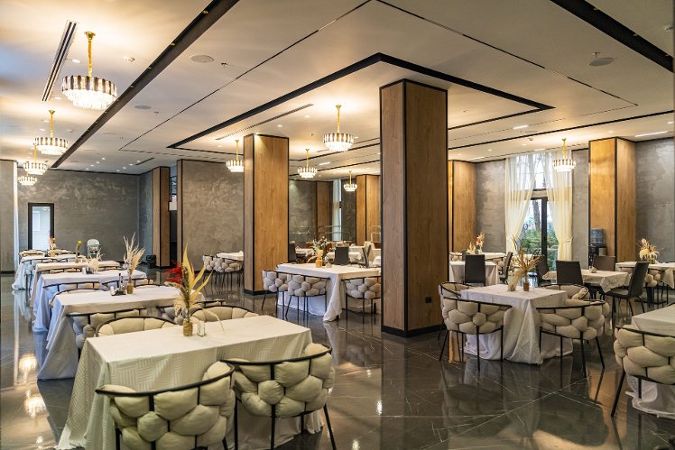 Henry Resort & Spa, Kavaje
