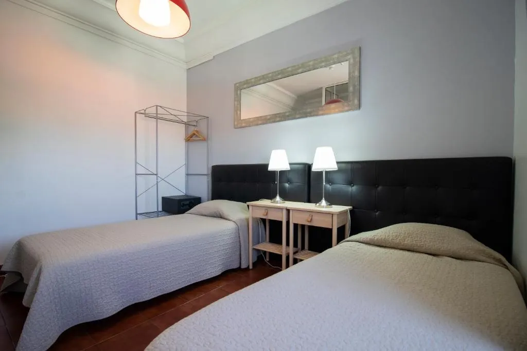 TWIN STANDARD Room, V Dinastia, Lisbon