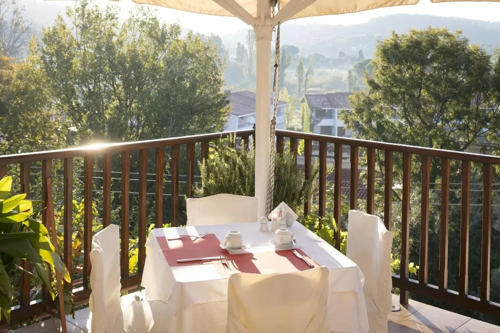 Sports and Entertainment, Magic, Skiathos