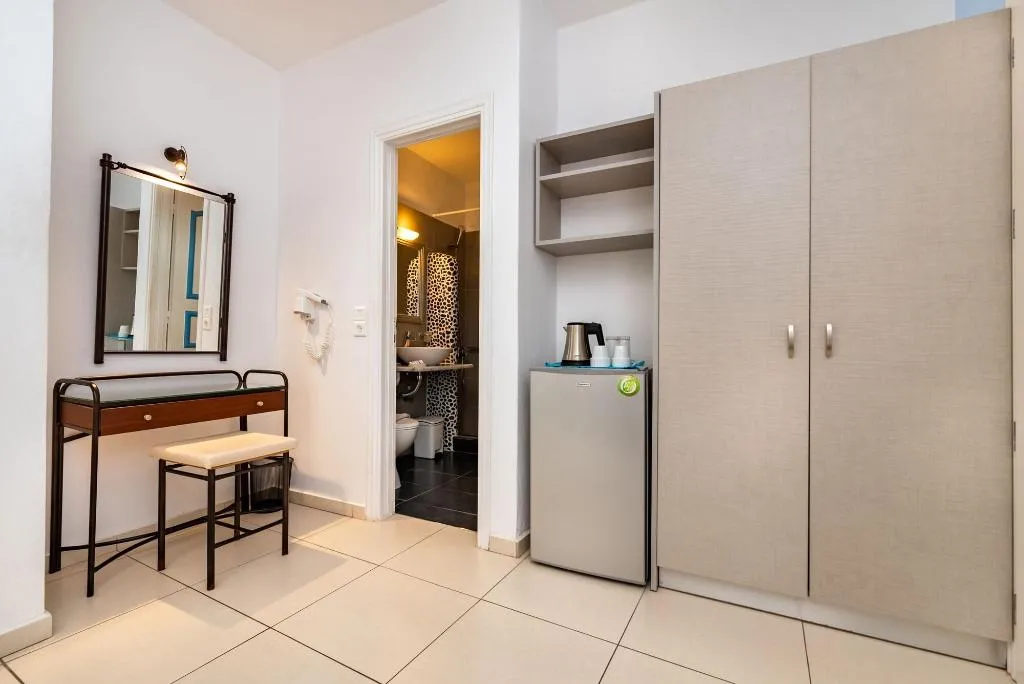 Room, Stelios Place, Santorini
