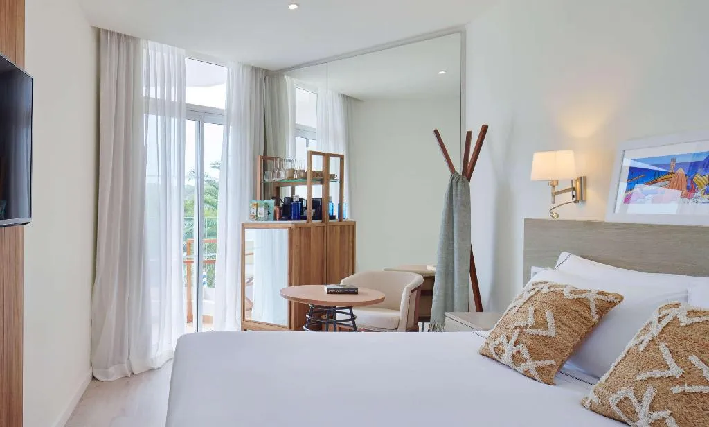 Double or Twin WITH VIEWS Room, Meliá Cala Galdana, Menorca