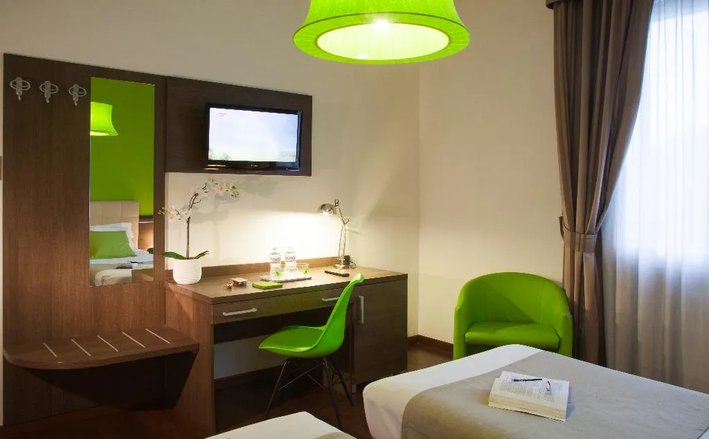 TRIPLE STANDARD Room, Hotel Milano Palmanova, Milan