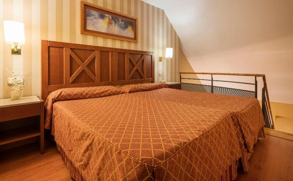 Room, Ilunion Alcora Sevilla, Seville