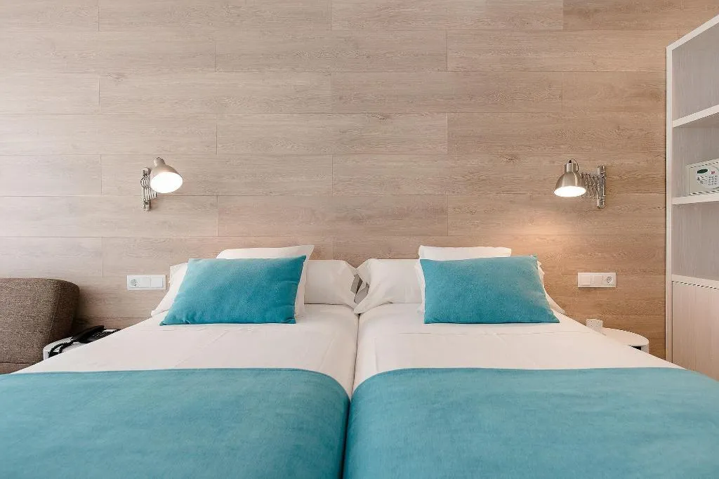 Room, Hostal Menurka, Menorca