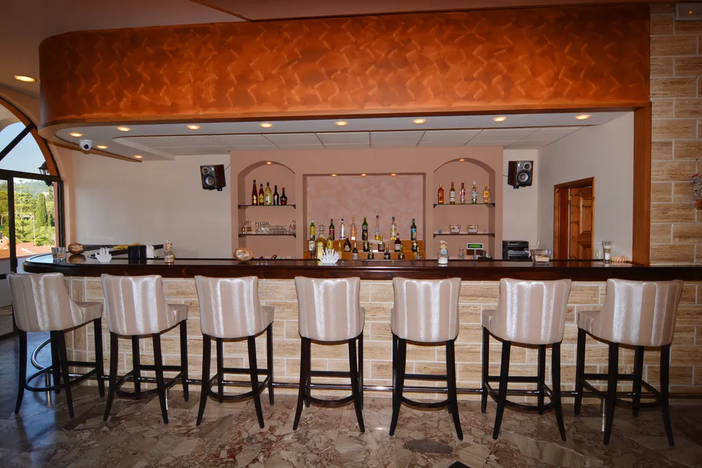 Lobby, Jason, Corfu