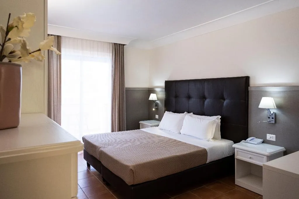 TRIPLE STANDARD Room, Baia di Ulisse Wellness and Spa, Catania