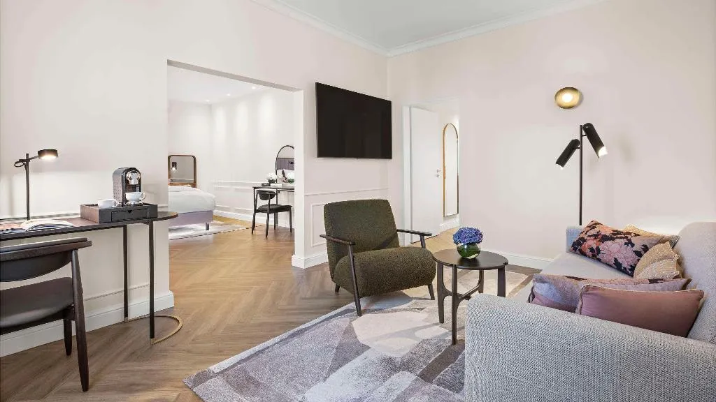 SUITE STANDARD Room, Vignette Collection Bristol Berlin, Berlin