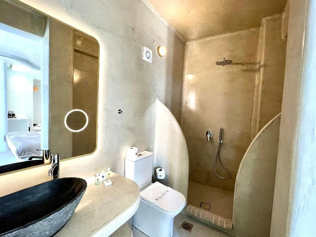 SUITE SEA VIEW HONEYMOON Room, Athina Luxury Suites, Santorini