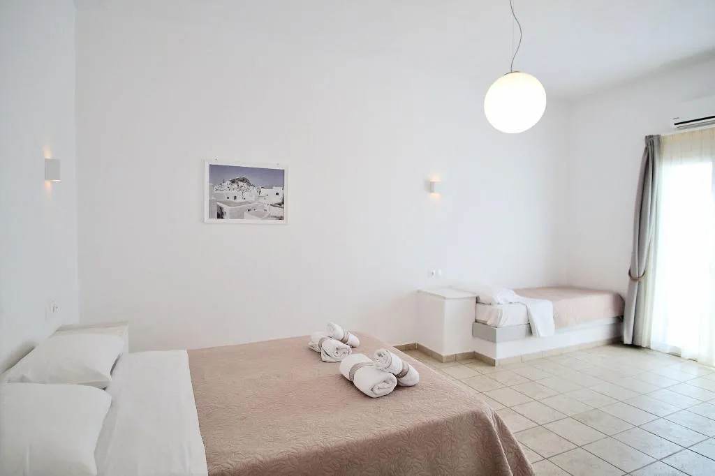 Room, Kritikakis Village Apartments, Santorini
