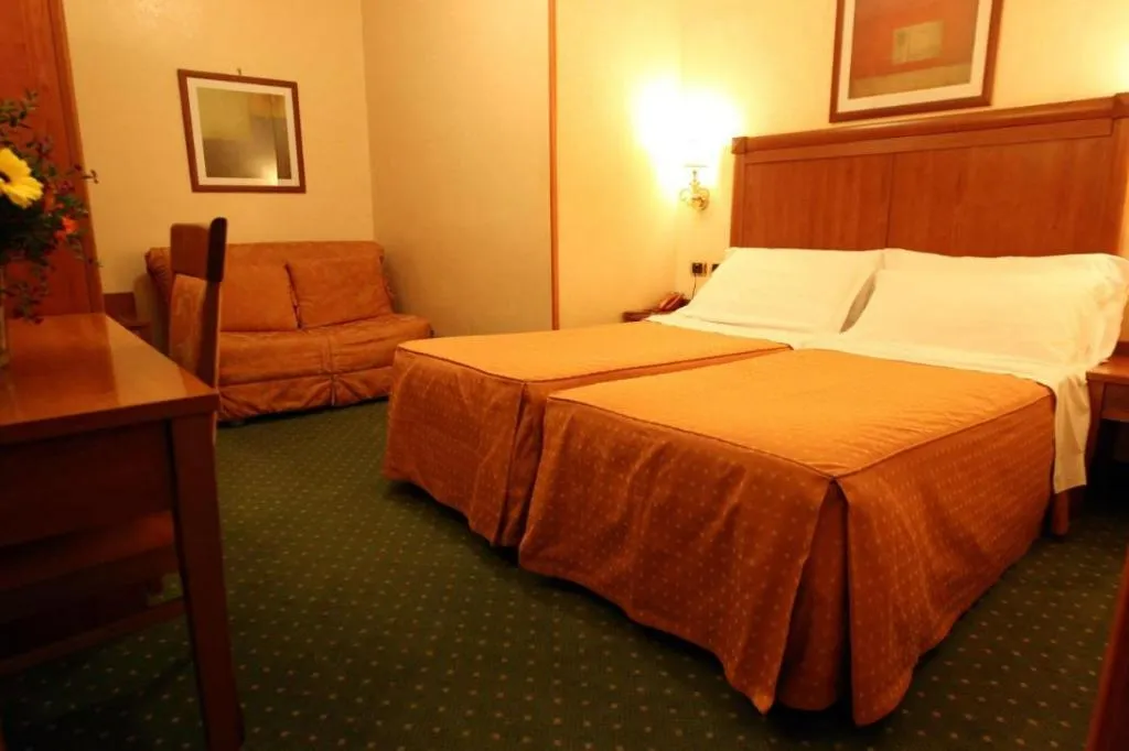 Double or Twin STANDARD Room, Baltik Guesthouse, Rome