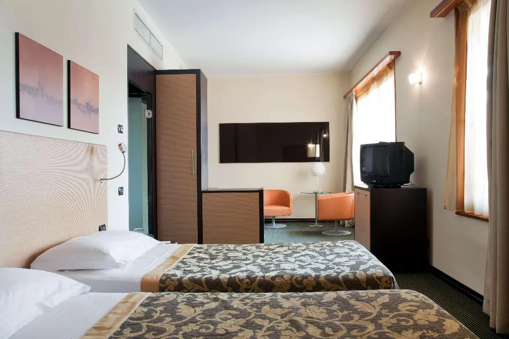 APARTMENT STANDARD Room, NH Milano 2 Residence, Milan