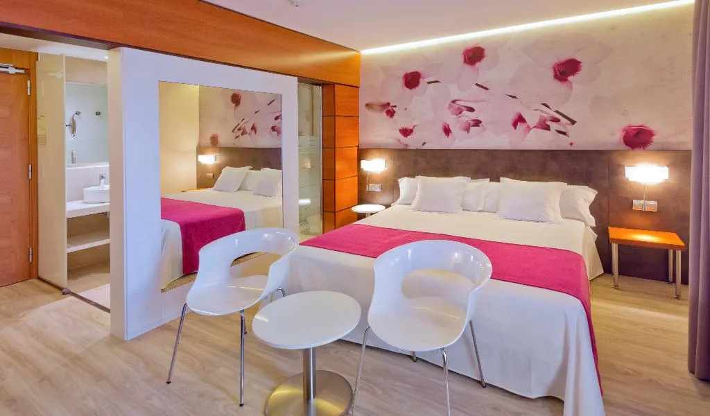 Double or Twin SUPERIOR Room, Sumus Monteplaya, Costa Brava