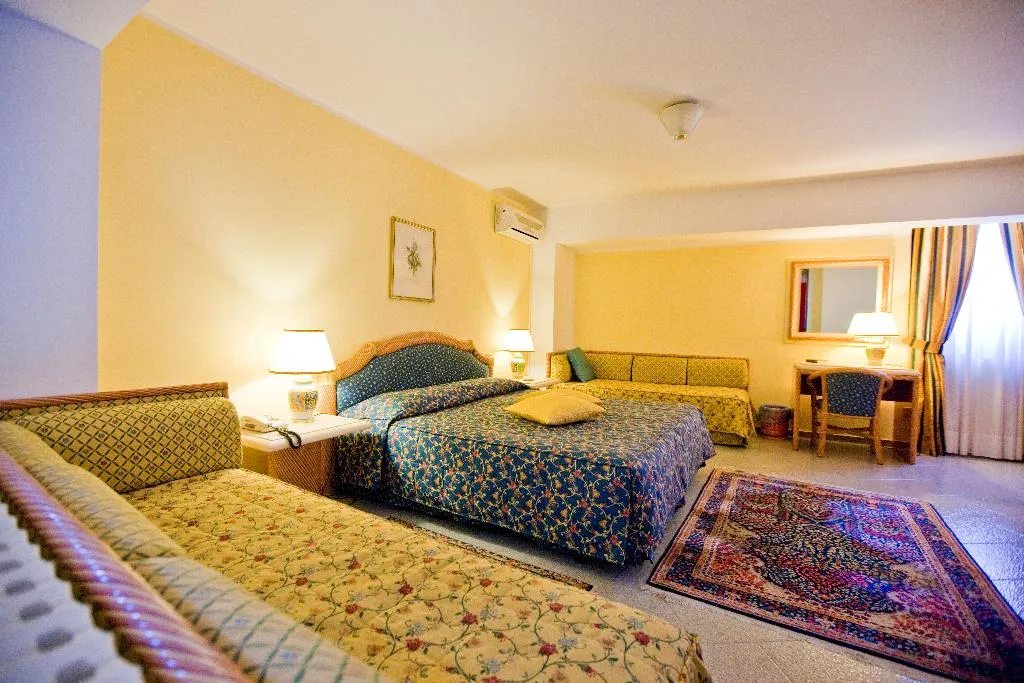 QUADRUPLE STANDARD Room, Hotel Elimo, Palermo