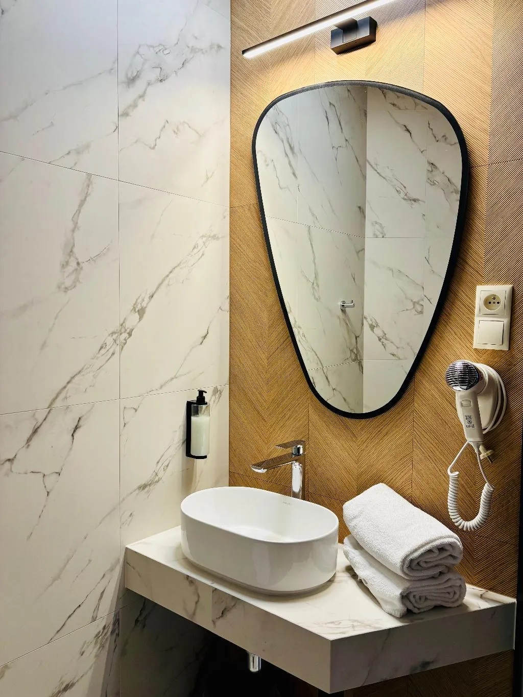DOUBLE BUSINESS Room, Fero Express, Krakow