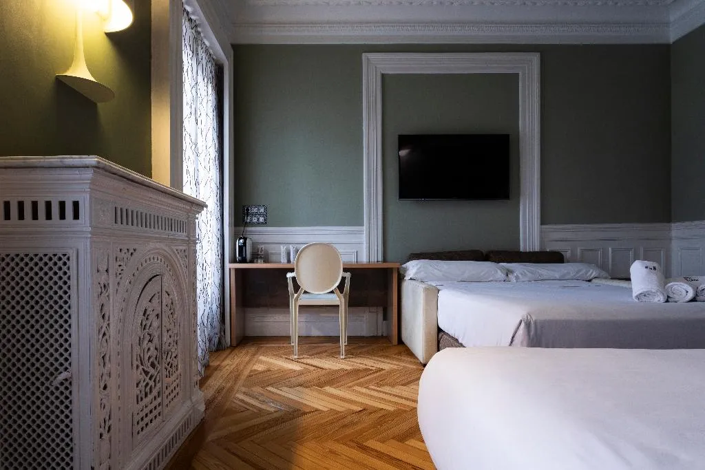 DOUBLE CAPACITY 4 ONE BEDROOM Room, Petit Palace Lealtad Plaza, Madrid