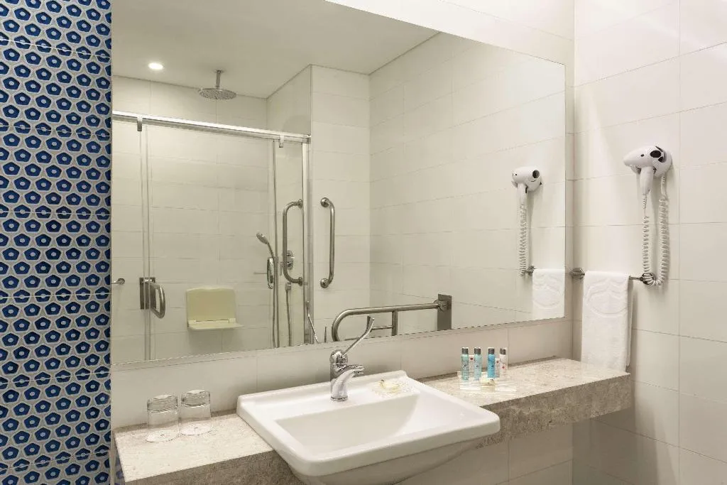 Room, Ramada Hotel & Suites Kemalpasa Izmir, Izmir