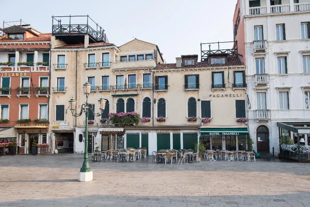 General view, Paganelli, Venice
