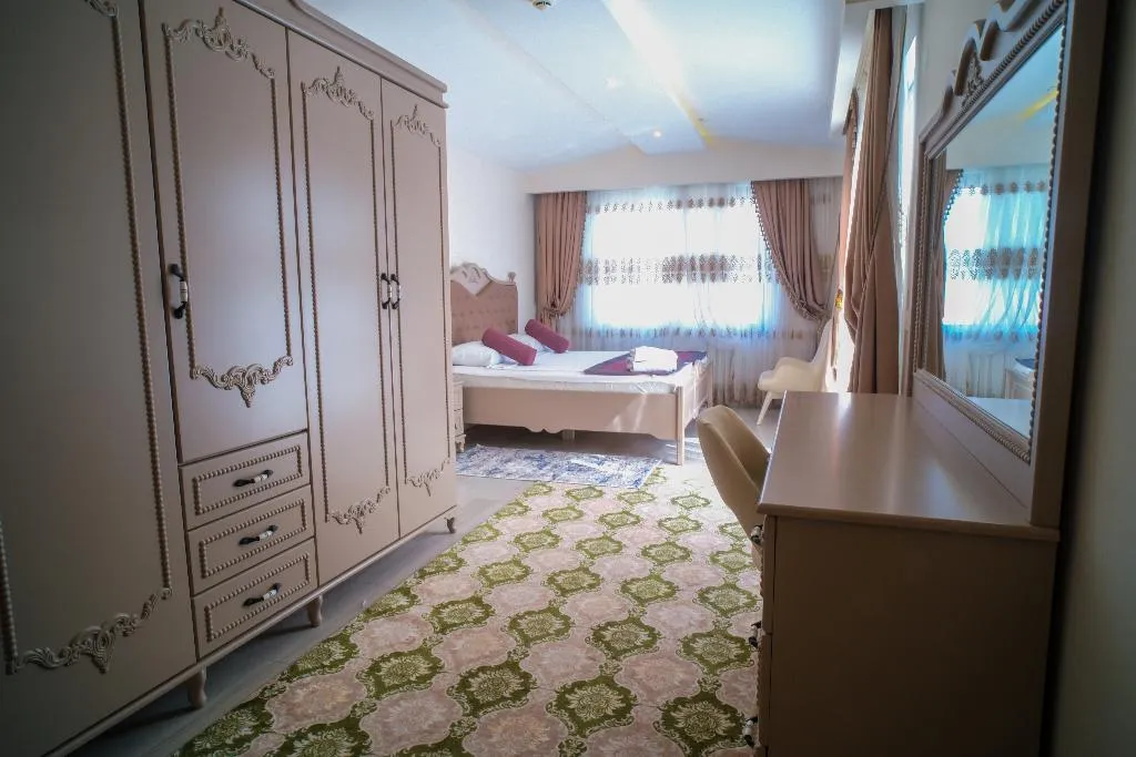 QUADRUPLE COMFORT Room, Graf Victor Apart Hotel, Antalya