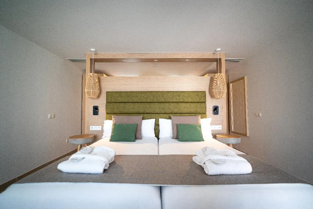 JUNIOR SUITE CAPACITY 2 Room, HL Miraflor Suites, Gran Canaria