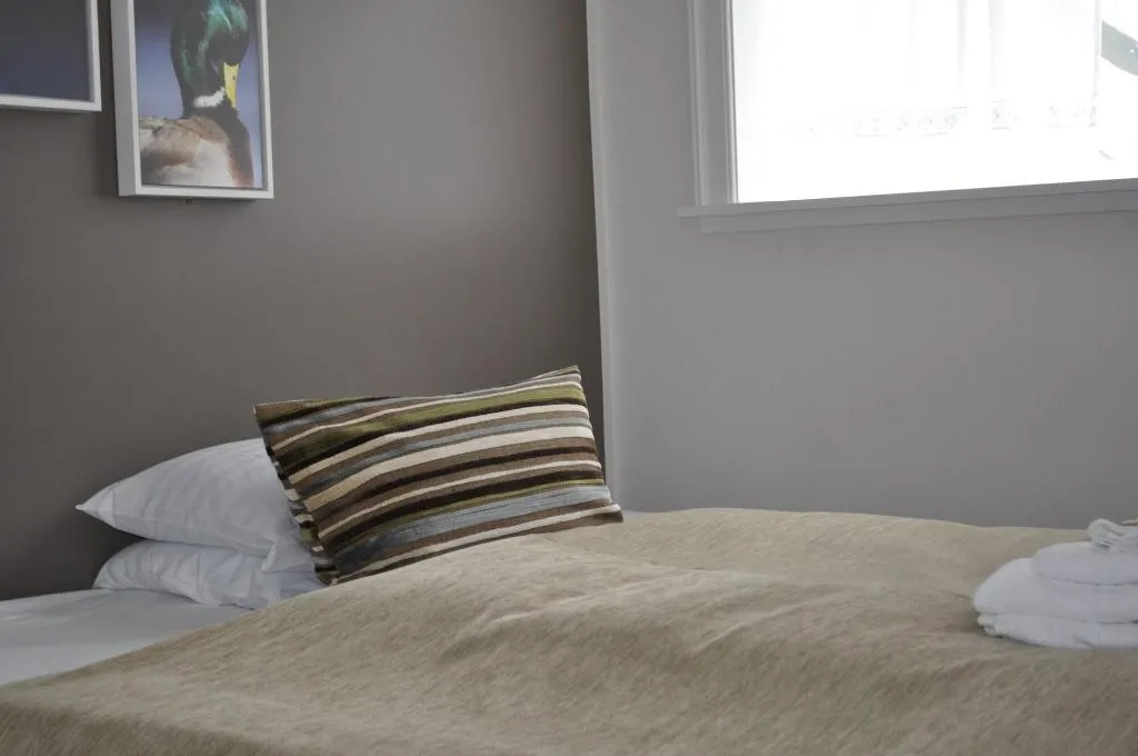 Room, Hilda, Reykjavik