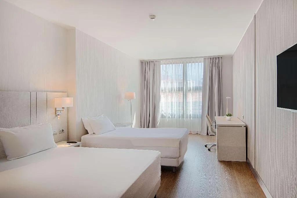 TRIPLE STANDARD Room, NH Lecco Pontevecchio, Milan