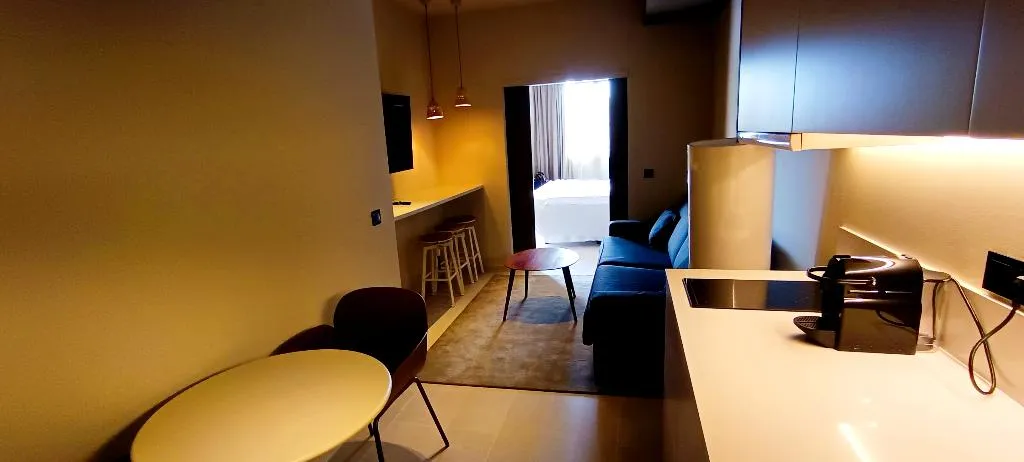 APARTMENT SUPERIOR WITH TERRACE Room, Senator Barcelona Apartments, Barcelona