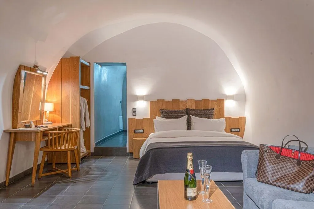 Room, Unique Suites, Santorini
