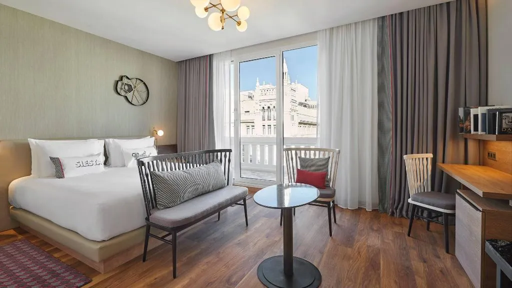 Room WITH TERRACE Room, Hyatt Centric Gran Via Madrid, Madrid