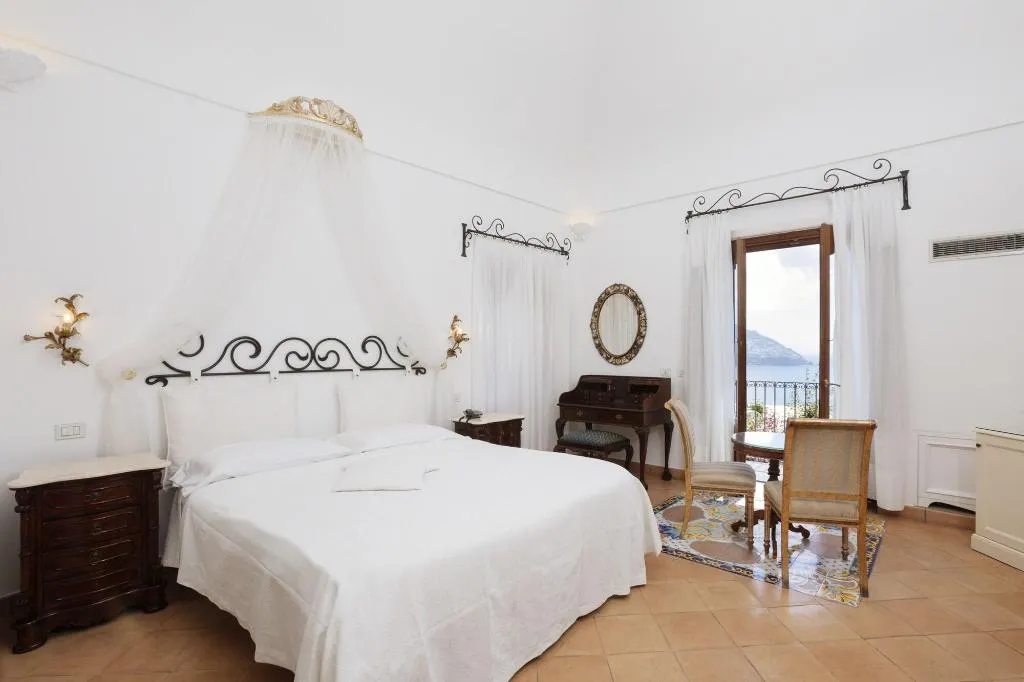 Room, Villa Principe Giovanni, Naples