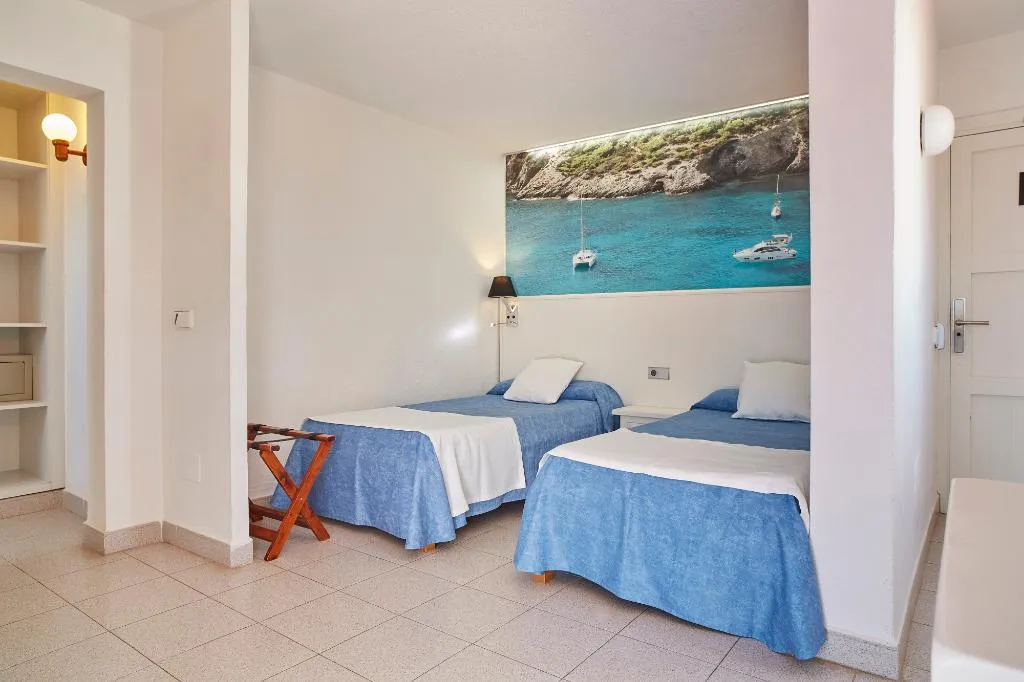 STUDIO STANDARD Room, APARTAMENTOS CASA LUIS by INVISA, Ibiza