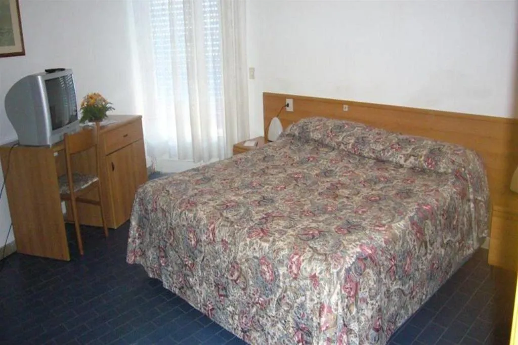 DOUBLE STANDARD Room, Hotel Heron, Venice