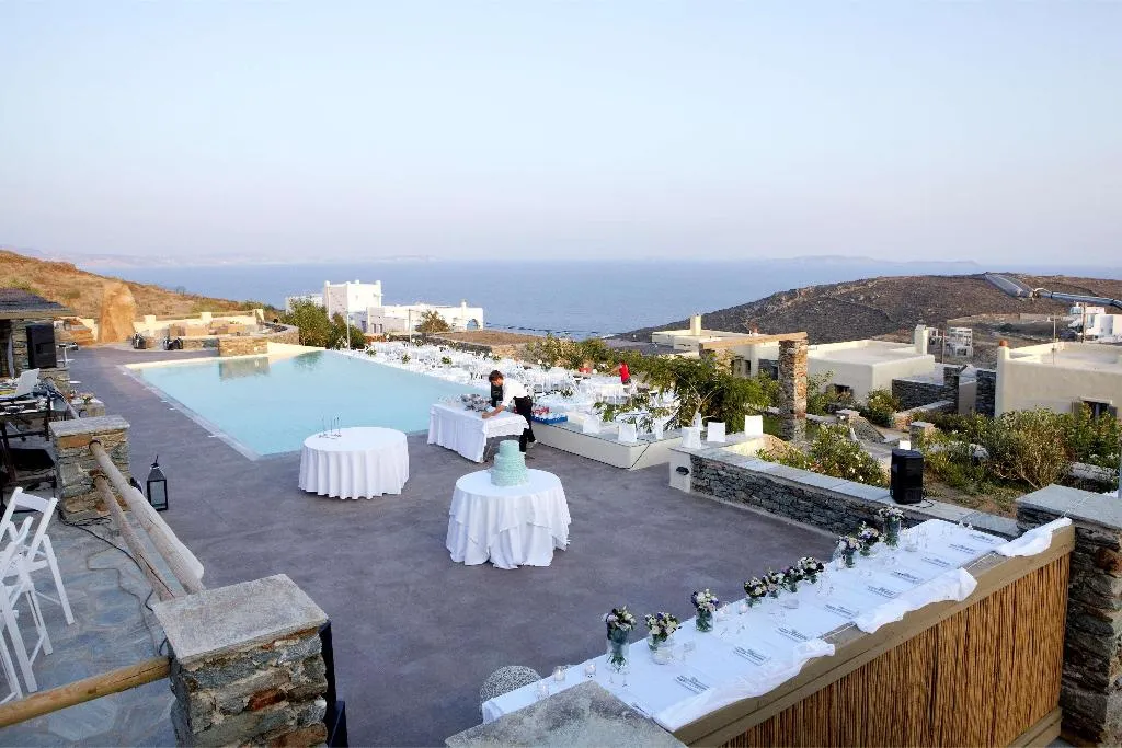 Pool, Diles & Rinies, Mykonos