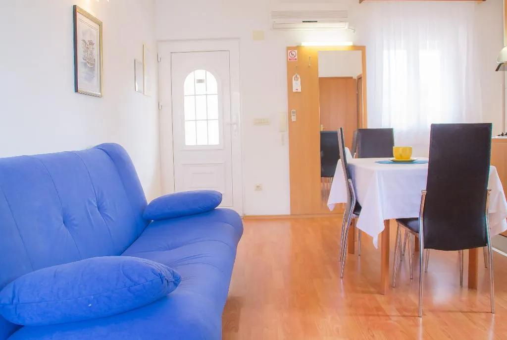 APARTMENT STANDARD Room, Villa Midea, Split