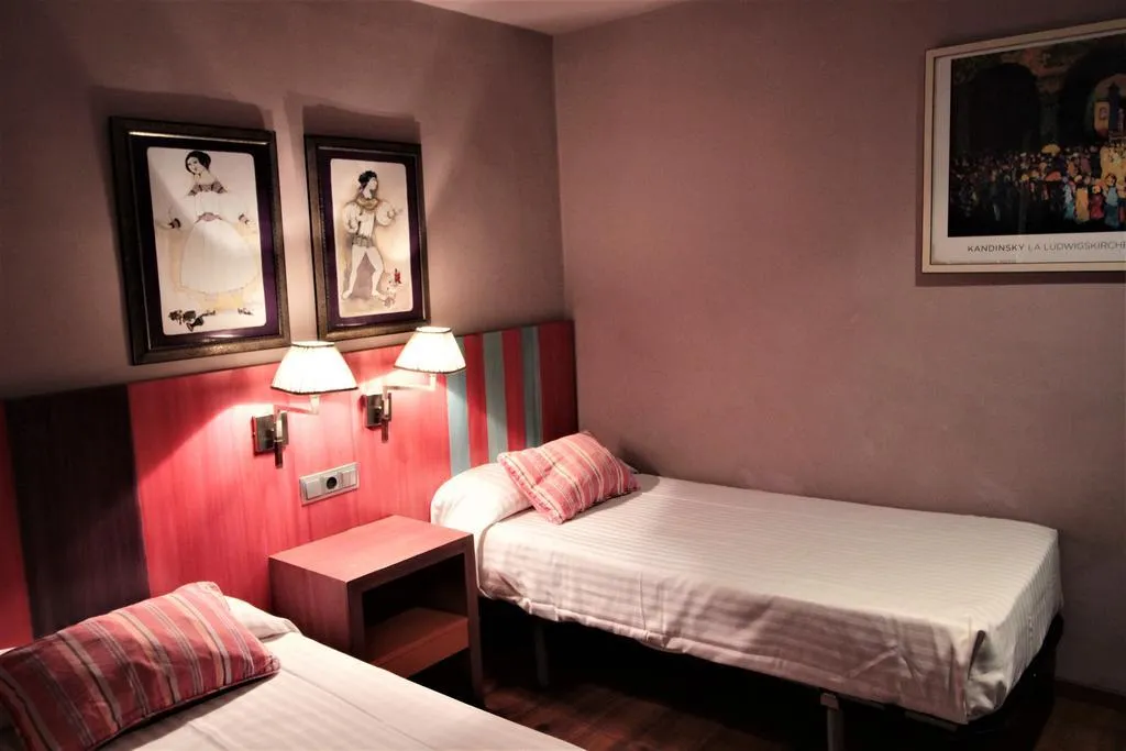 Double or Twin STANDARD Room, Annex Rey Don Jaime I, Barcelona