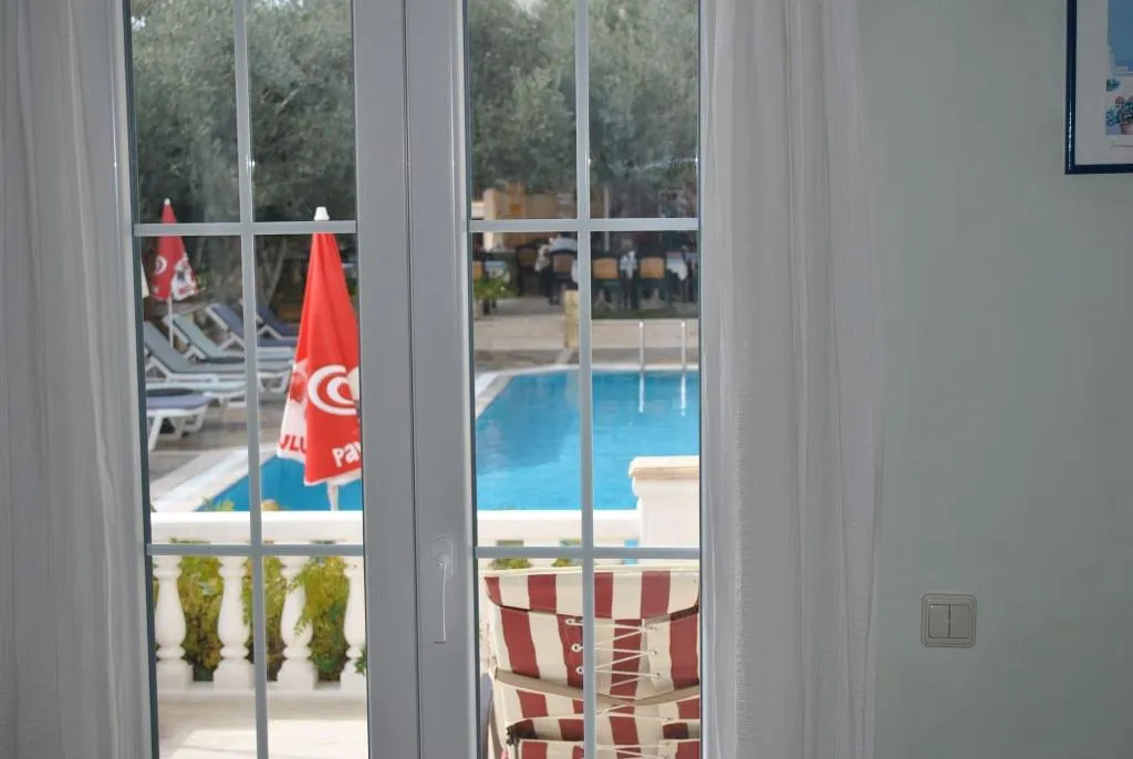 Room, Dionysia, Antalya
