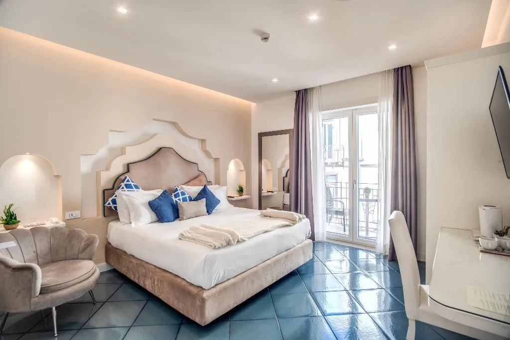 Room, Sorrento City, Naples