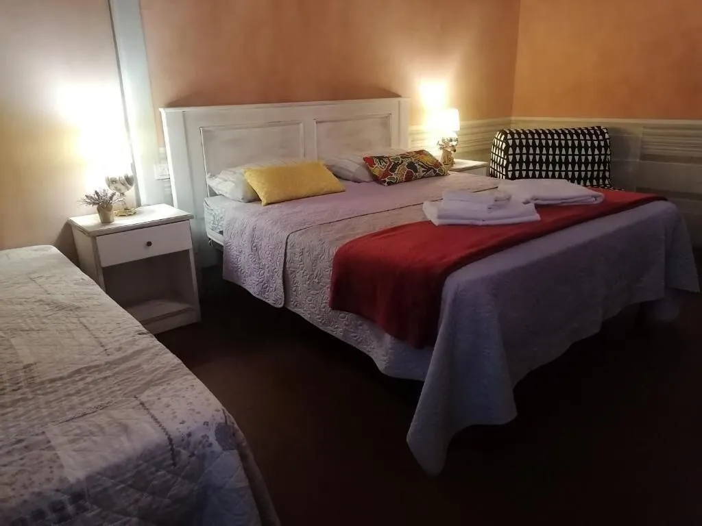 Room, B&B I Rinascimenti, Florence