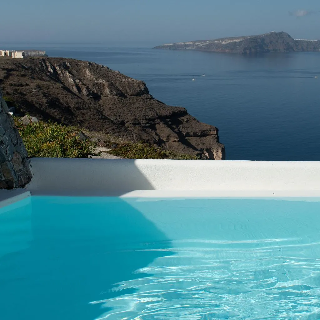 SUITE WITH PRIVATE POOL Room, Maison des Lys, Santorini