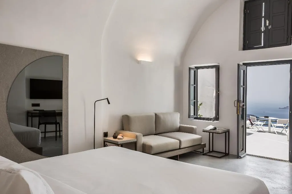 SUITE WITH PRIVATE POOL Room, Sun Rocks Boutique Hotel | Caldera View Suites, Santorini