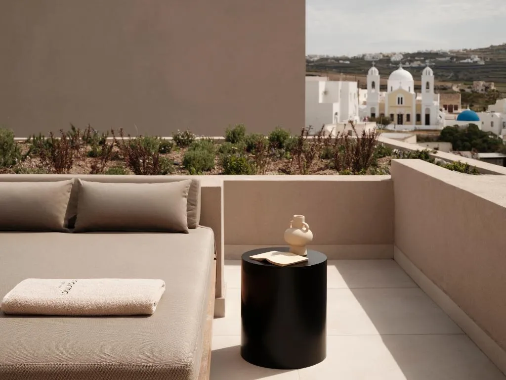 TRIPLE ONE BEDROOM Room, Enarma Suites & Spa Wellness Retreat, Santorini