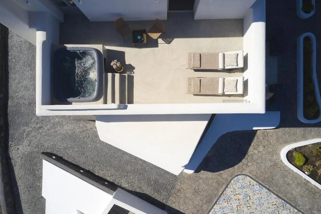 Room, Danae Suites, Santorini