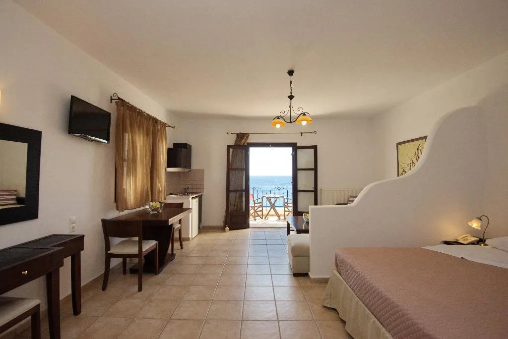 JUNIOR SUITE SEA VIEW Room, Yalis, Skiathos
