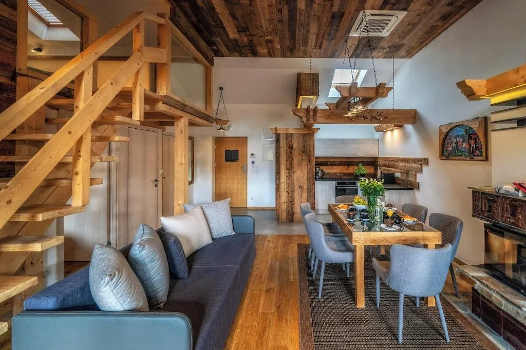Room, ApartHotel Giewont, Krakow