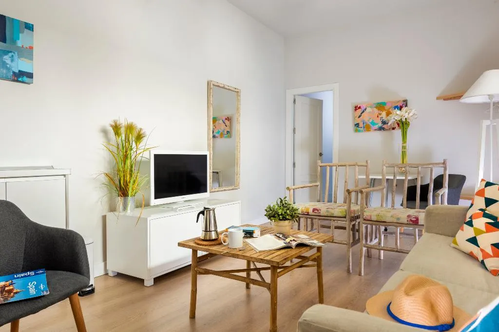 APARTMENT SUPERIOR CAPACITY 3 Room, Suites Sevilla Plaza, Seville